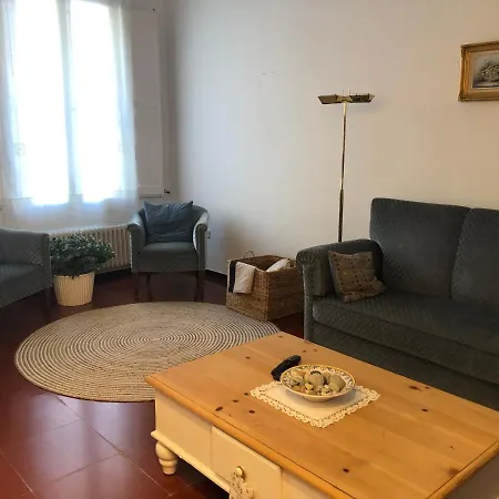 Bed & Breakfast Family Homefromhomees *